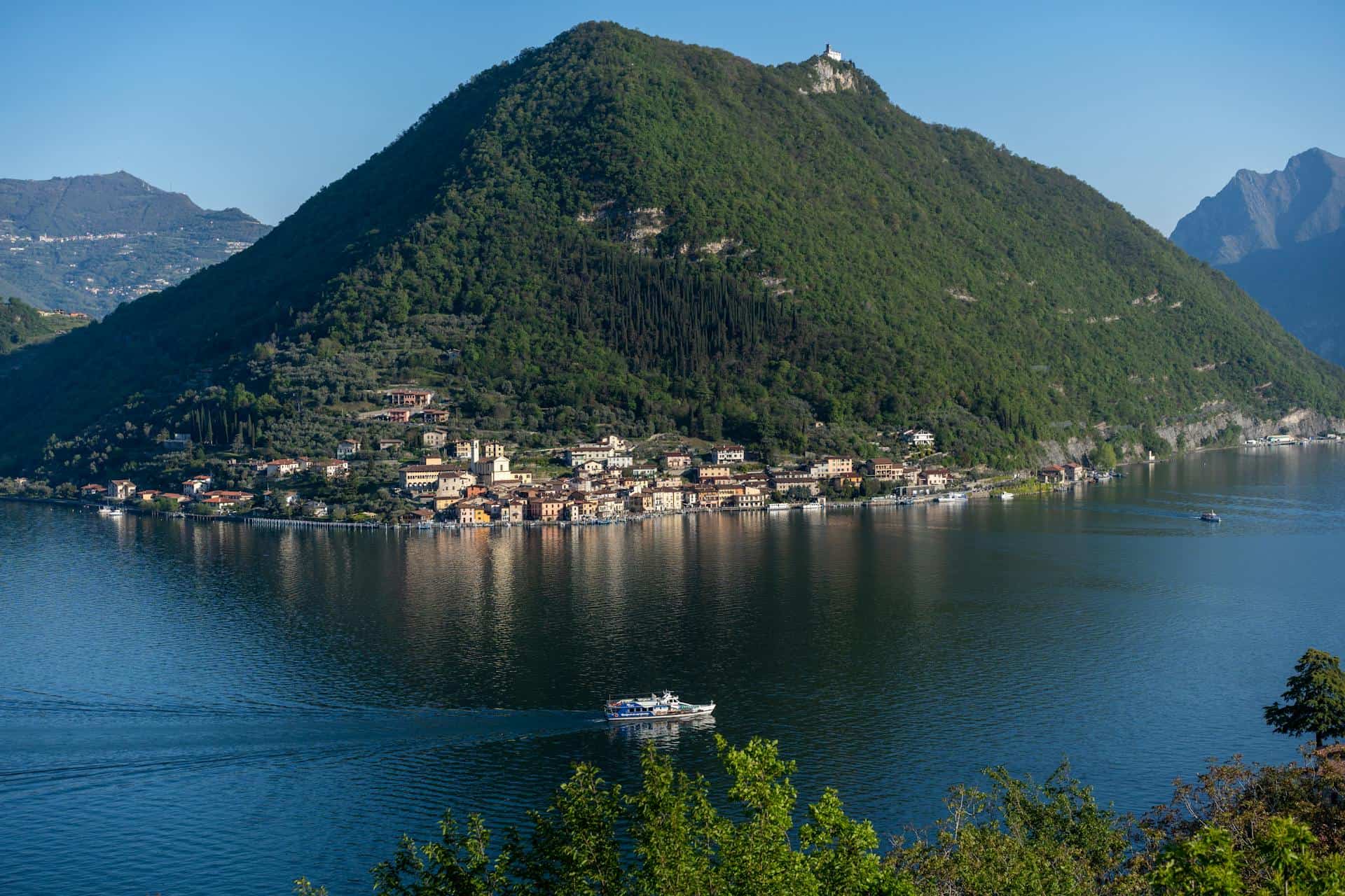 Lake Iseo views & small town