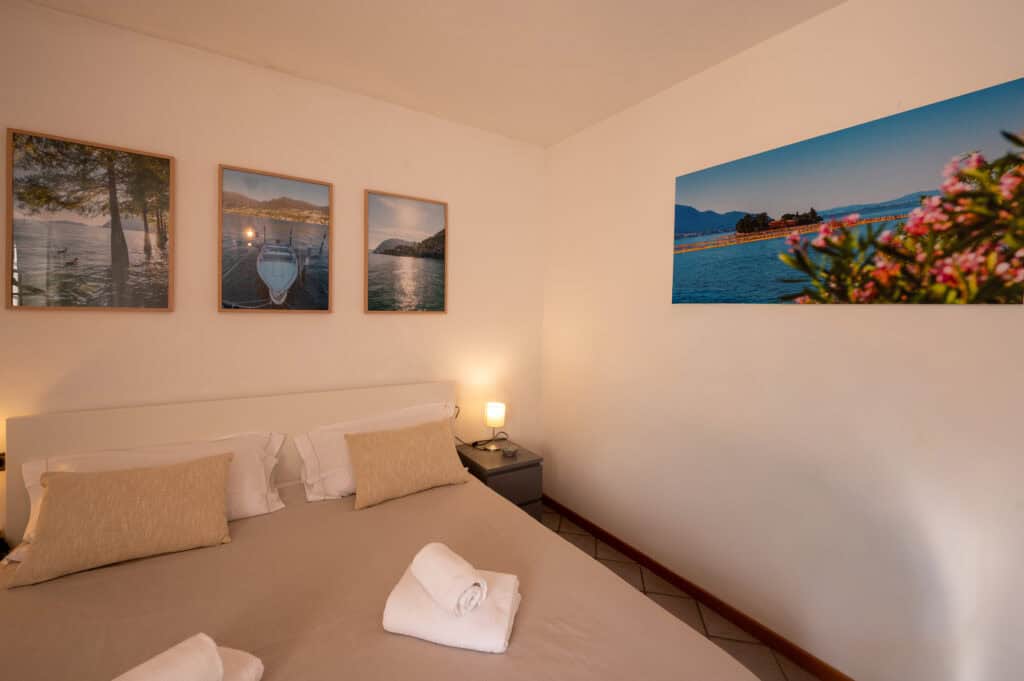 lake-iseo-panoramic-terrace-bbq-apartment-13