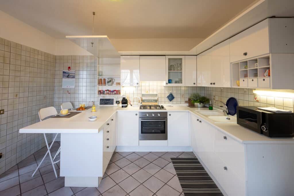 lake-iseo-panoramic-terrace-bbq-apartment-19