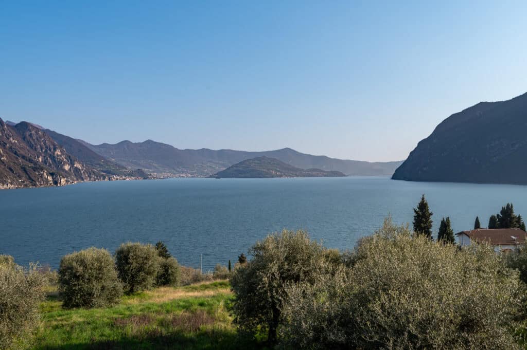 lake-iseo-panoramic-terrace-bbq-apartment-23