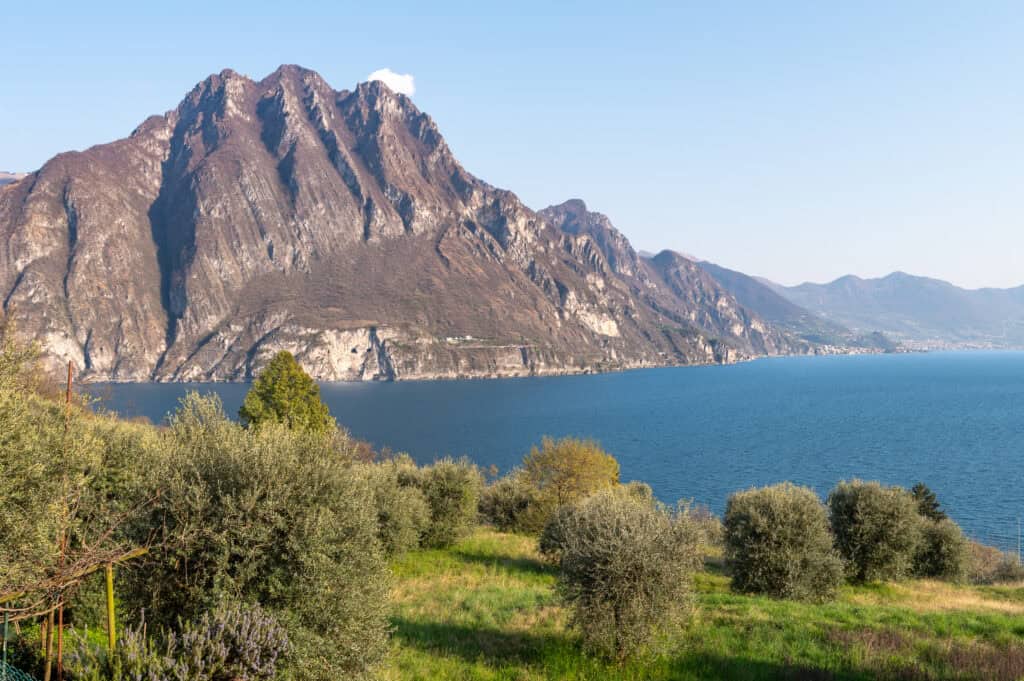 lake-iseo-panoramic-terrace-bbq-apartment-24
