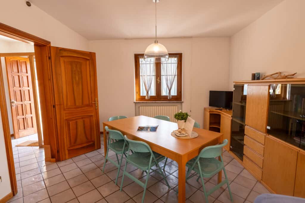 lake-iseo-panoramic-terrace-bbq-apartment-4