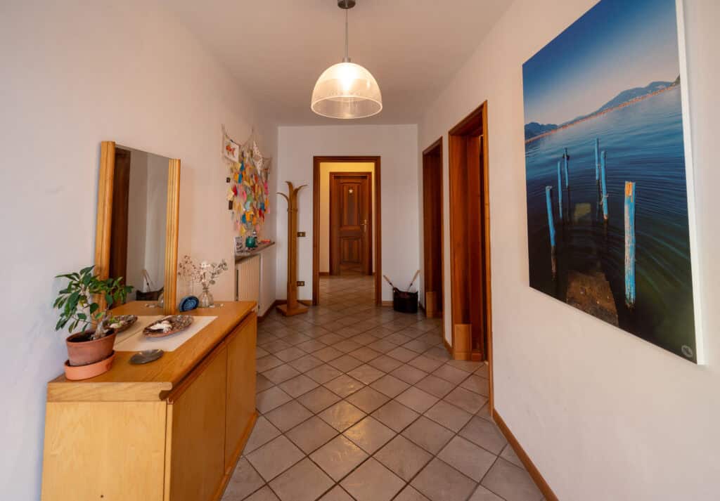 lake-iseo-panoramic-terrace-bbq-apartment-8