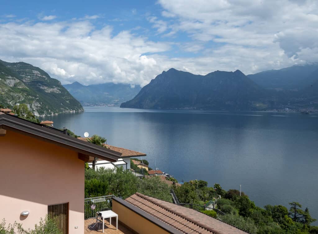 lake-iseo-tavernola-lake-view-apartment22