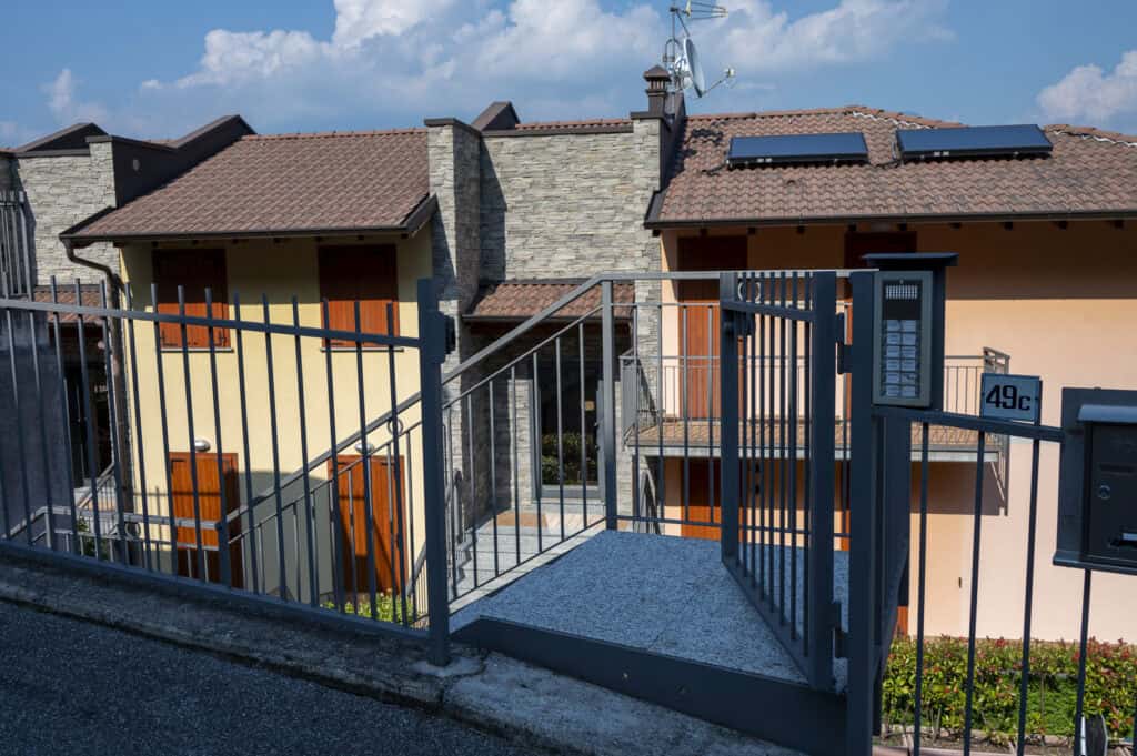 lake-iseo-tavernola-lake-view-apartment4