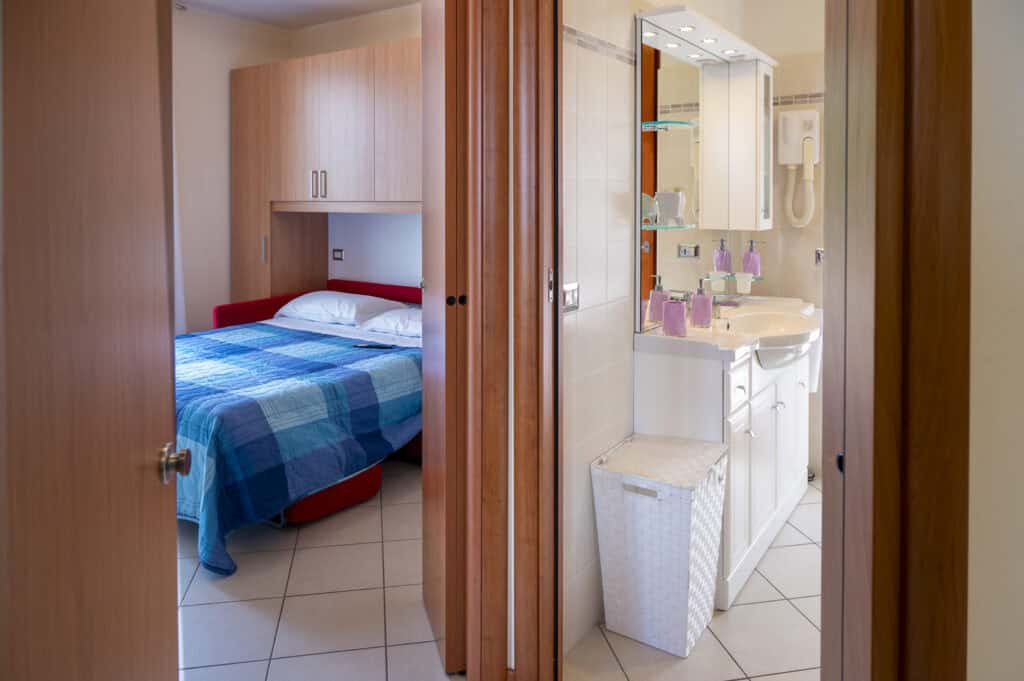 lake-iseo-tavernola-lake-view-apartment42