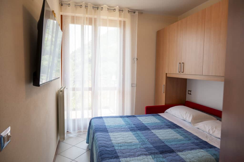 lake-iseo-tavernola-lake-view-apartment44