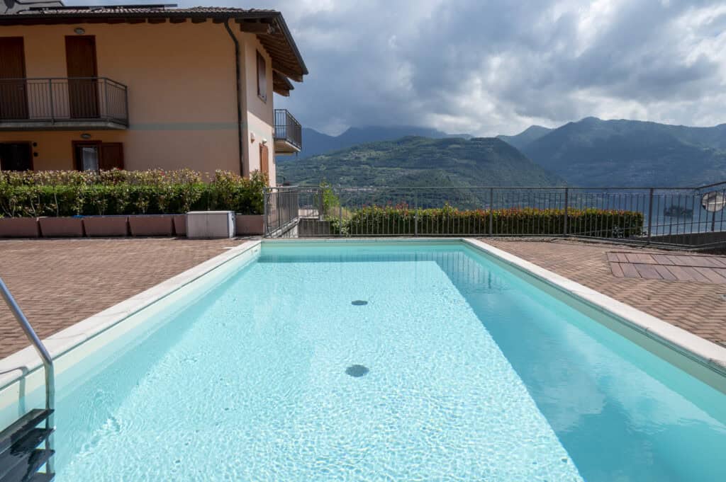 lake-iseo-tavernola-lake-view-apartment48