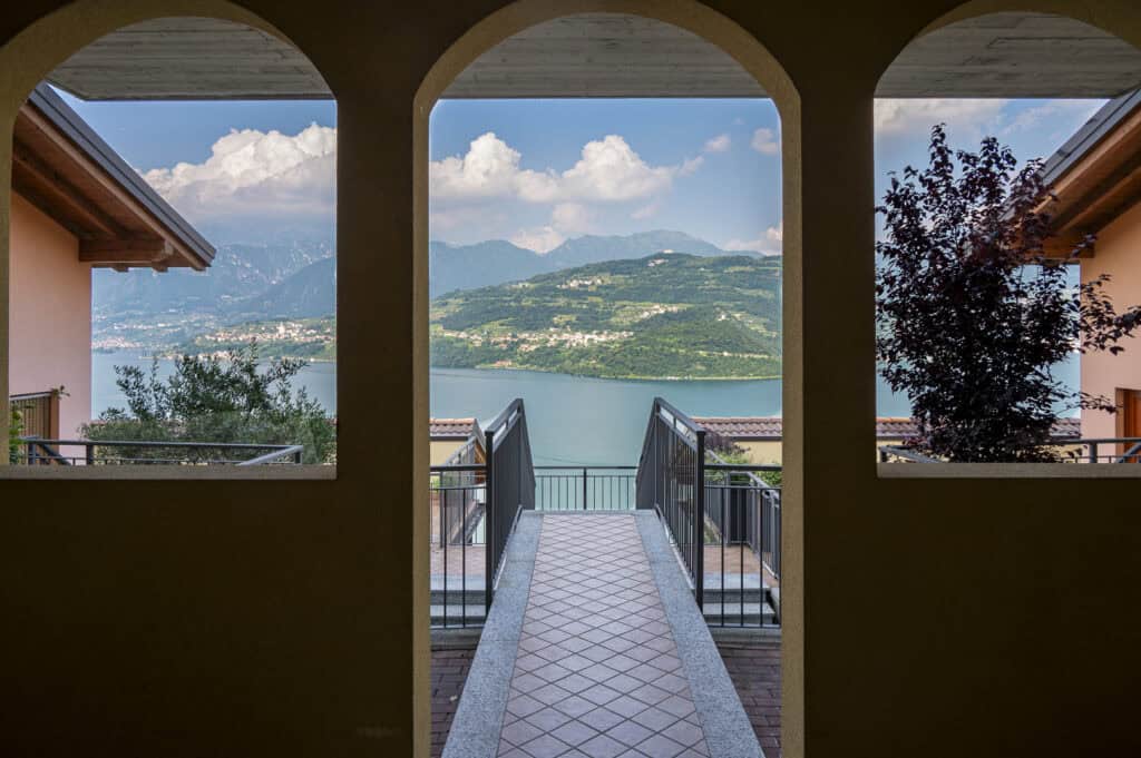 lake-iseo-tavernola-lake-view-apartment63