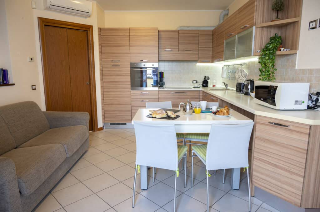 lake-iseo-tavernola-lake-view-apartment8