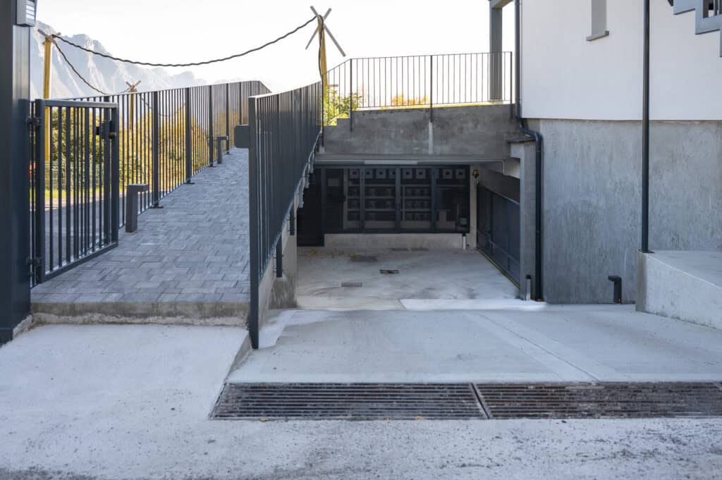 lake:iseo_2bedroom_apartment_with_garden_and_shared_pool20