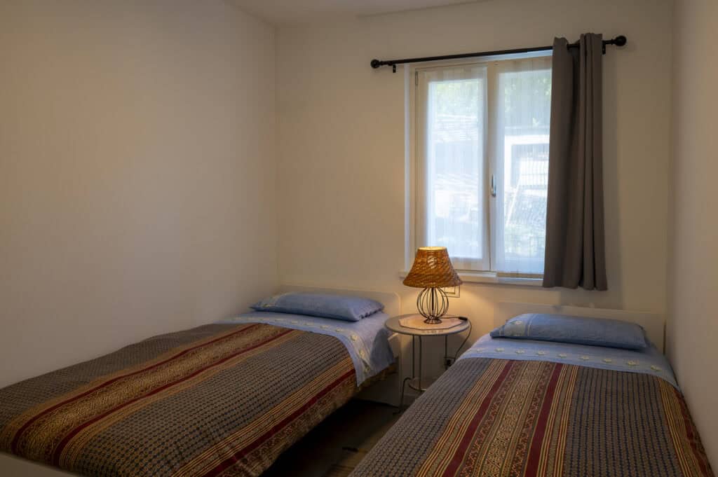 lake:iseo_2bedroom_apartment_with_garden_and_shared_pool25