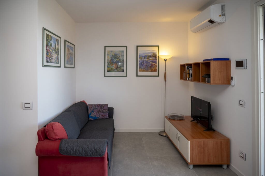 lake:iseo_2bedroom_apartment_with_garden_and_shared_pool27