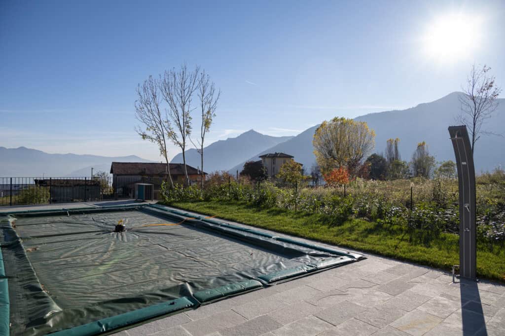 lake:iseo_2bedroom_apartment_with_garden_and_shared_pool31