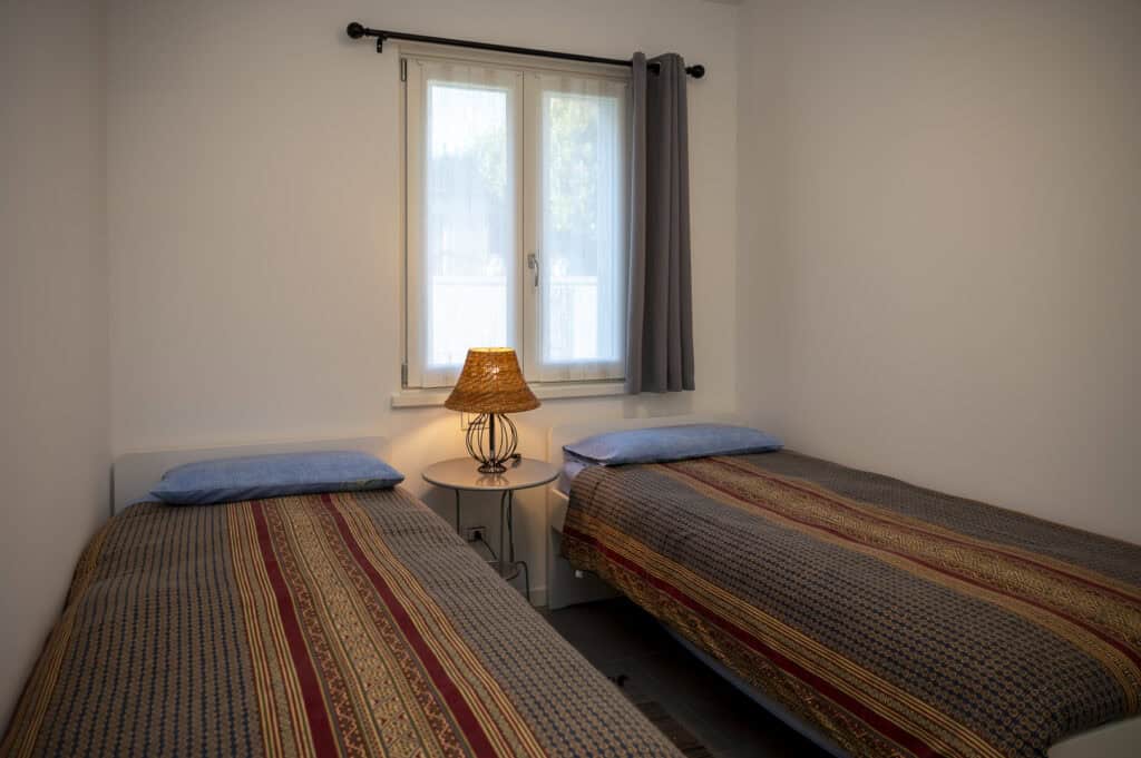 lake:iseo_2bedroom_apartment_with_garden_and_shared_pool36