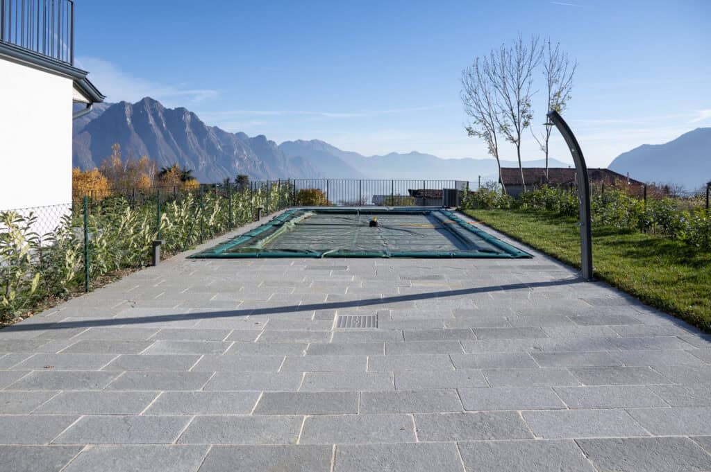 lake:iseo_2bedroom_apartment_with_garden_and_shared_pool4