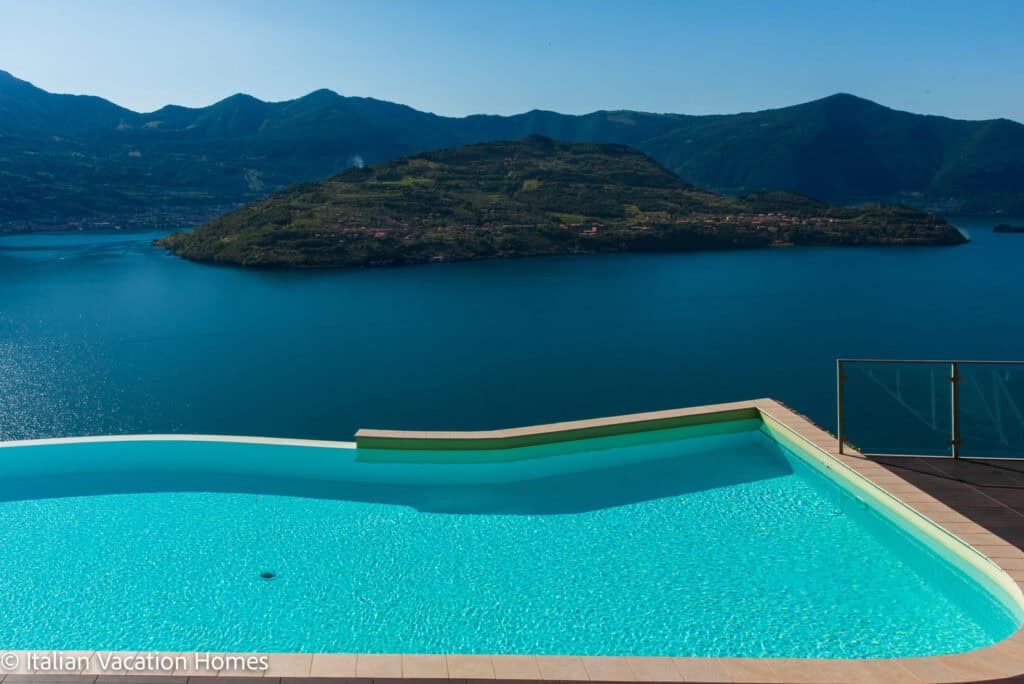 Italian_Vacation_Homes_Panoramic_Villa1