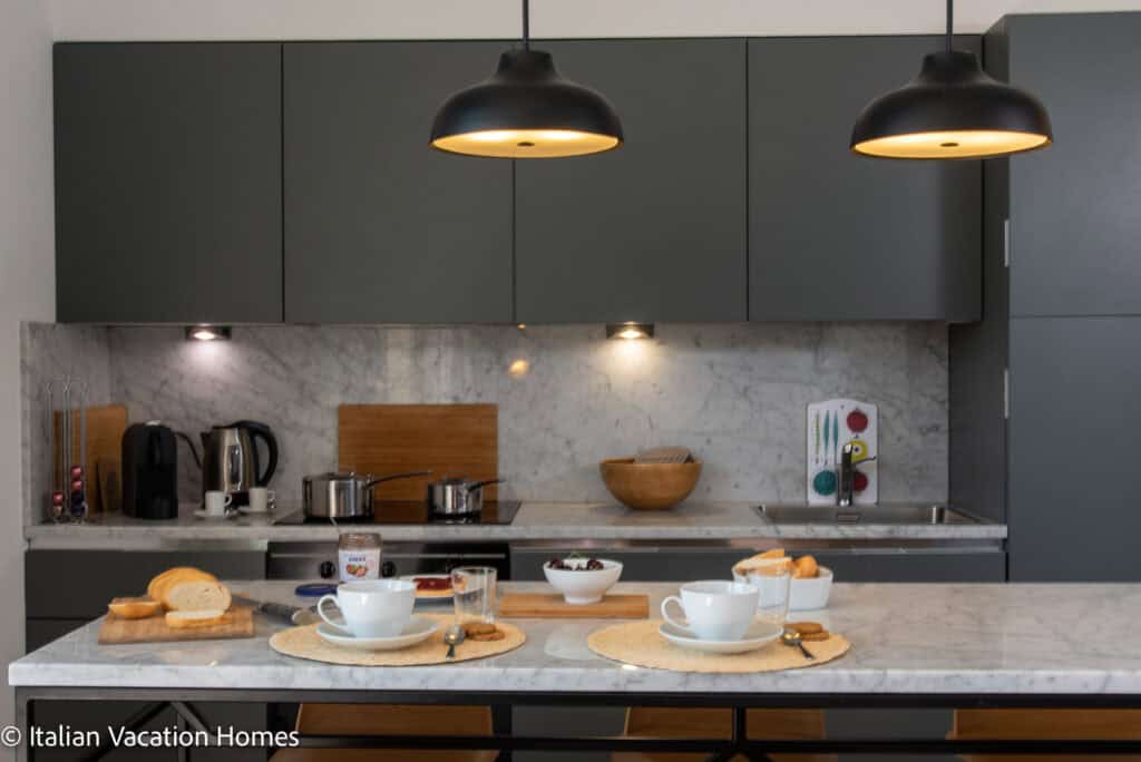 Italian_Vacation_Homes_Panoramic_Villa16a