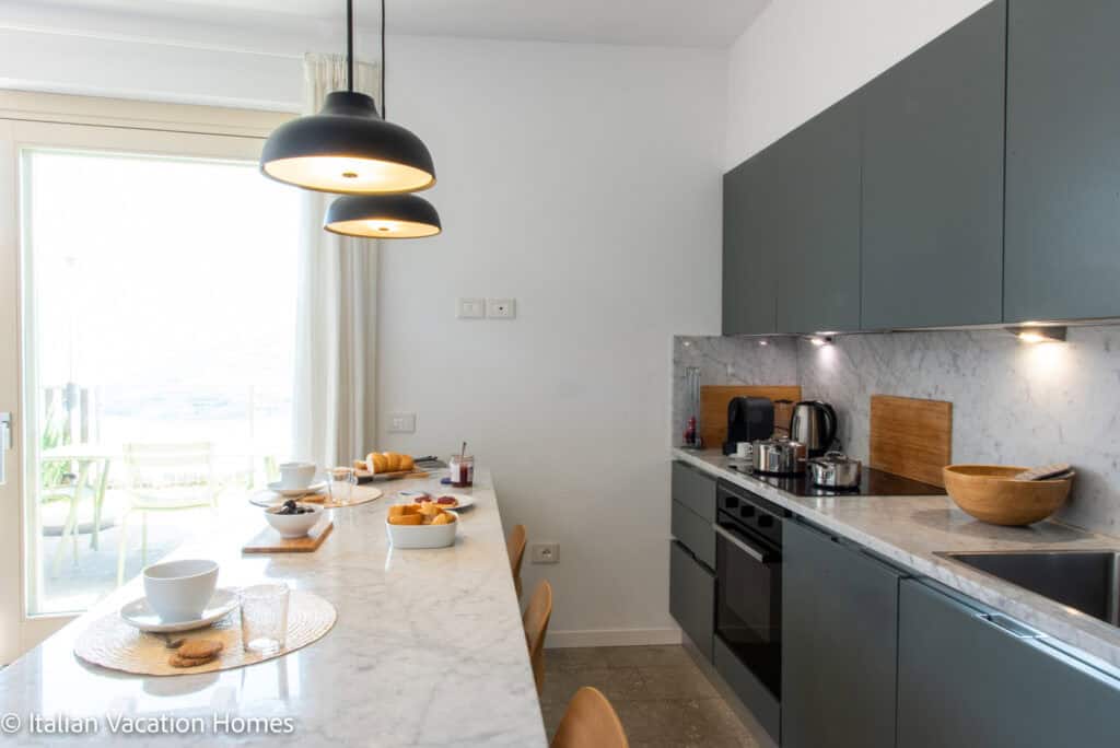 Italian_Vacation_Homes_Panoramic_Villa20a