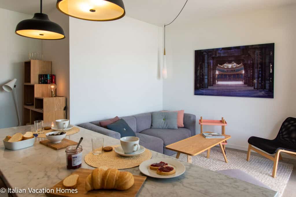 Italian_Vacation_Homes_Panoramic_Villa21a