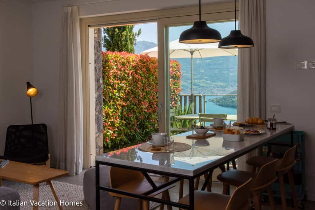 Italian_Vacation_Homes_Panoramic_Villa22a