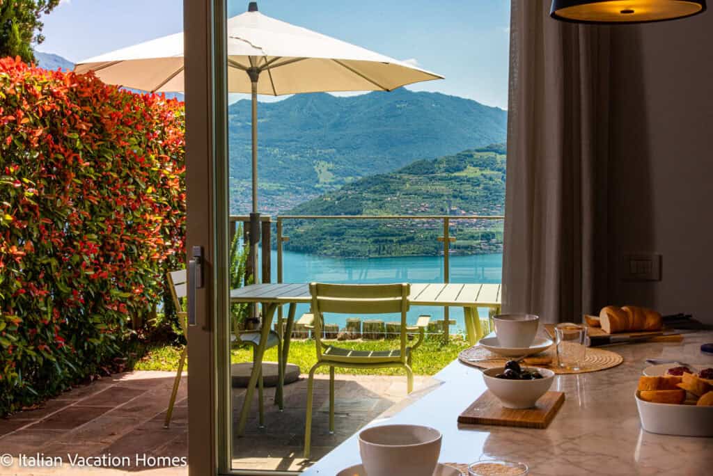 Italian_Vacation_Homes_Panoramic_Villa23a
