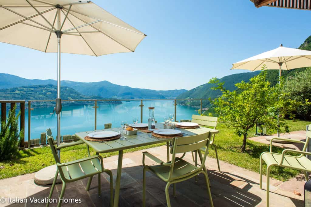 Italian_Vacation_Homes_Panoramic_Villa35