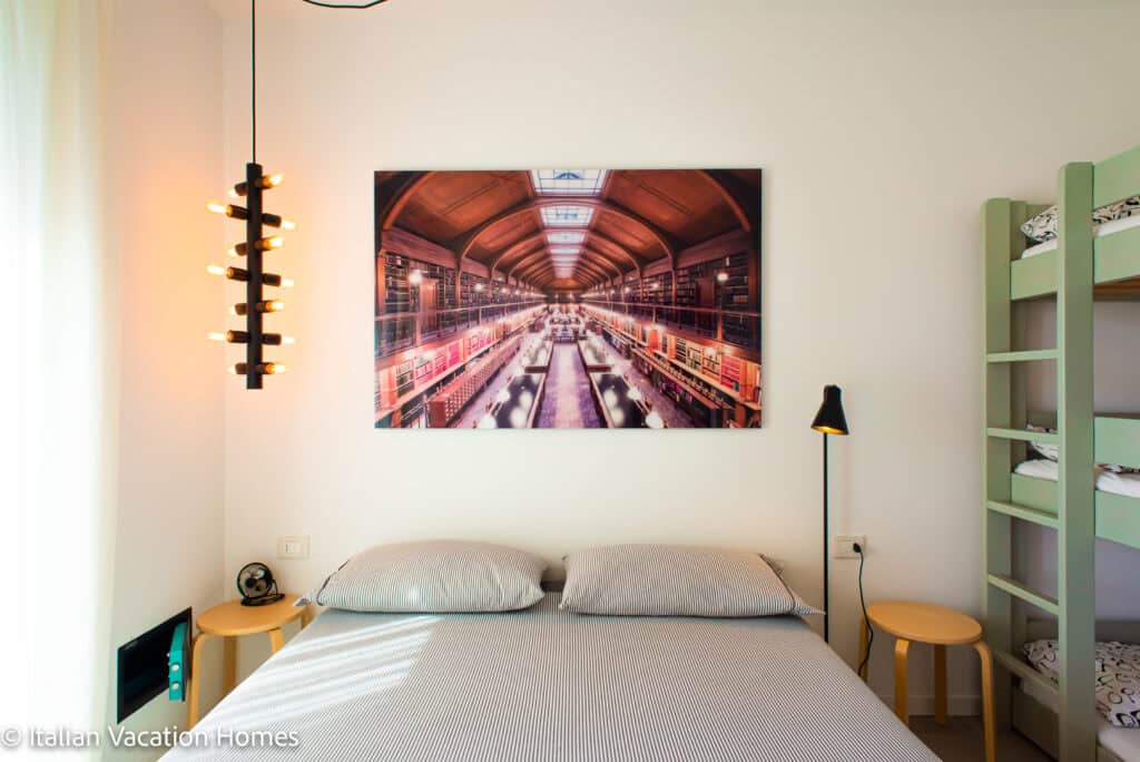 Italian_Vacation_Homes_Panoramic_Villa9a