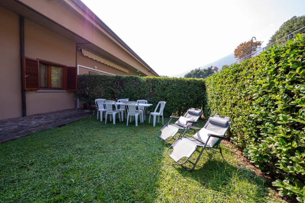 iseo_lake_riva_di_solto_1bedroom_apartment_air_conditioning_shared_pool21