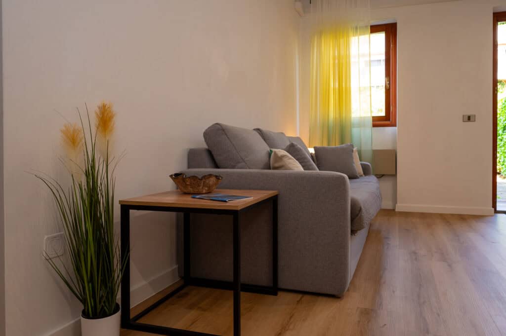 iseo_lake_riva_di_solto_1bedroom_apartment_air_conditioning_shared_pool25