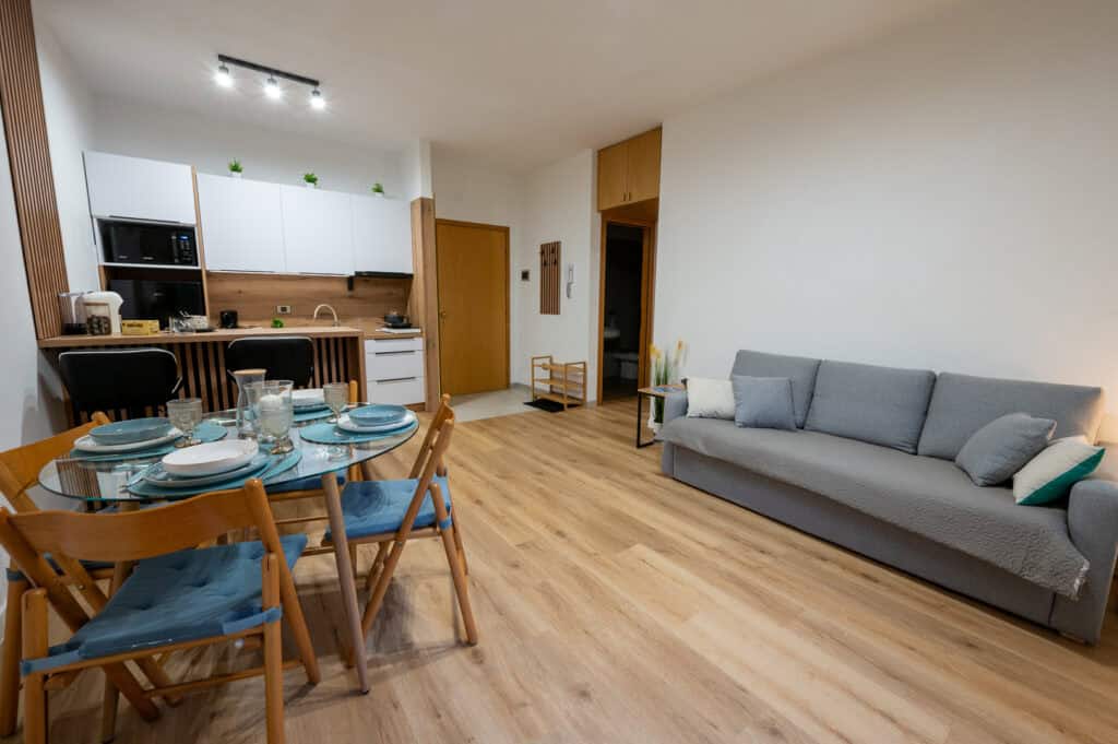 iseo_lake_riva_di_solto_1bedroom_apartment_air_conditioning_shared_pool8